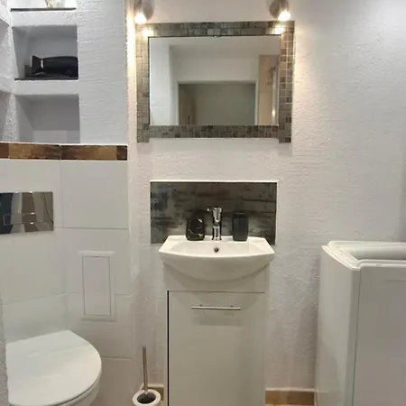 Gold 2 -szymanowskiego Apartment *