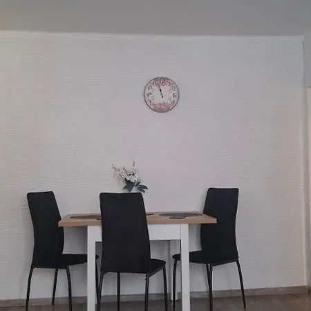 Gold 2 -szymanowskiego Apartamento
